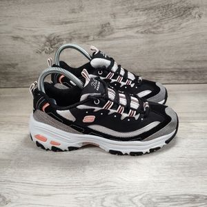 Sketchers D’lites Women Air Cooled Memory Foam Size 7.5 SN 11947 - Color: BKWG.